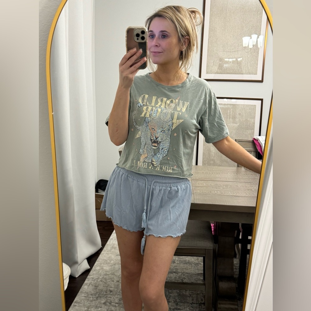 Vintage Worn Look World Tour Graphic Tee - Muted Light Green Tshirt - Picture 11 of 16